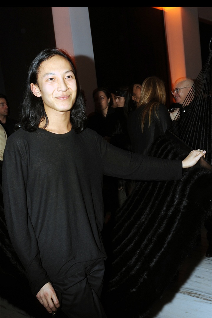 Alexander Wang, ilk mağazasını eğlenceli bir parti ile SoHo'da açtı.