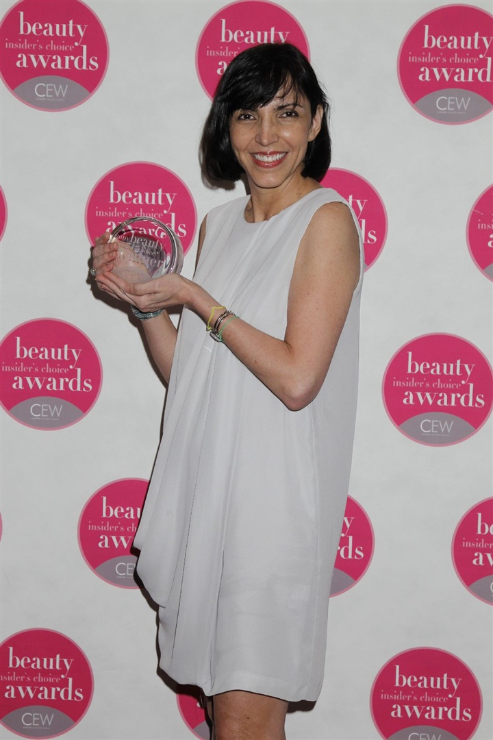 CEW 2010 Beauty Awards sahiplerini buldu. Geceden görüntüler için tıklayın.