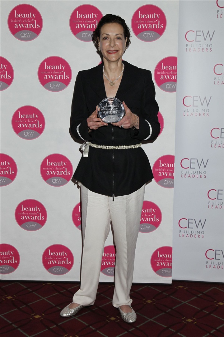 CEW 2010 Beauty Awards sahiplerini buldu. Geceden görüntüler için tıklayın.