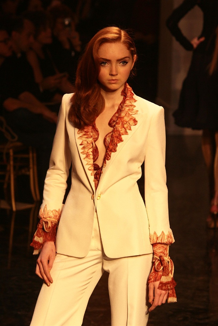 Dr. Parnassus'un kızı rolündeki genç model Lily Cole beyazperdeye ısındı.