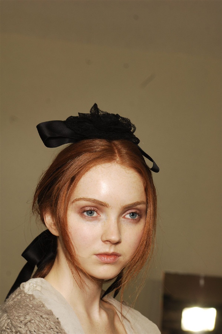 Dr. Parnassus'un kızı rolündeki genç model Lily Cole beyazperdeye ısındı.