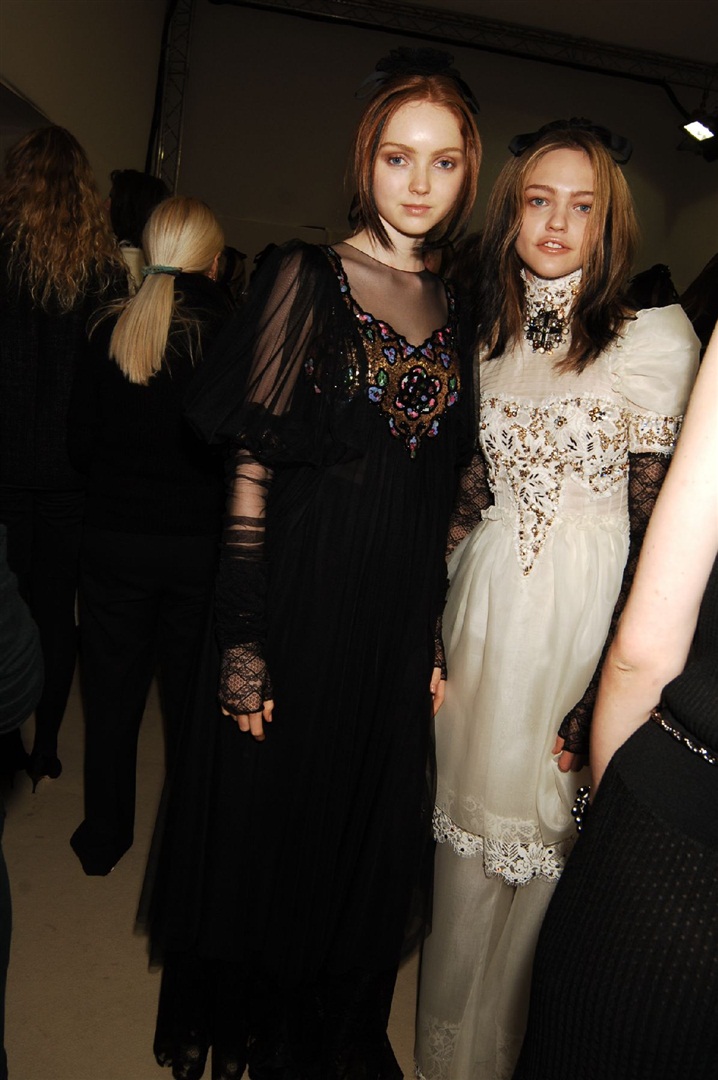 Dr. Parnassus'un kızı rolündeki genç model Lily Cole beyazperdeye ısındı.