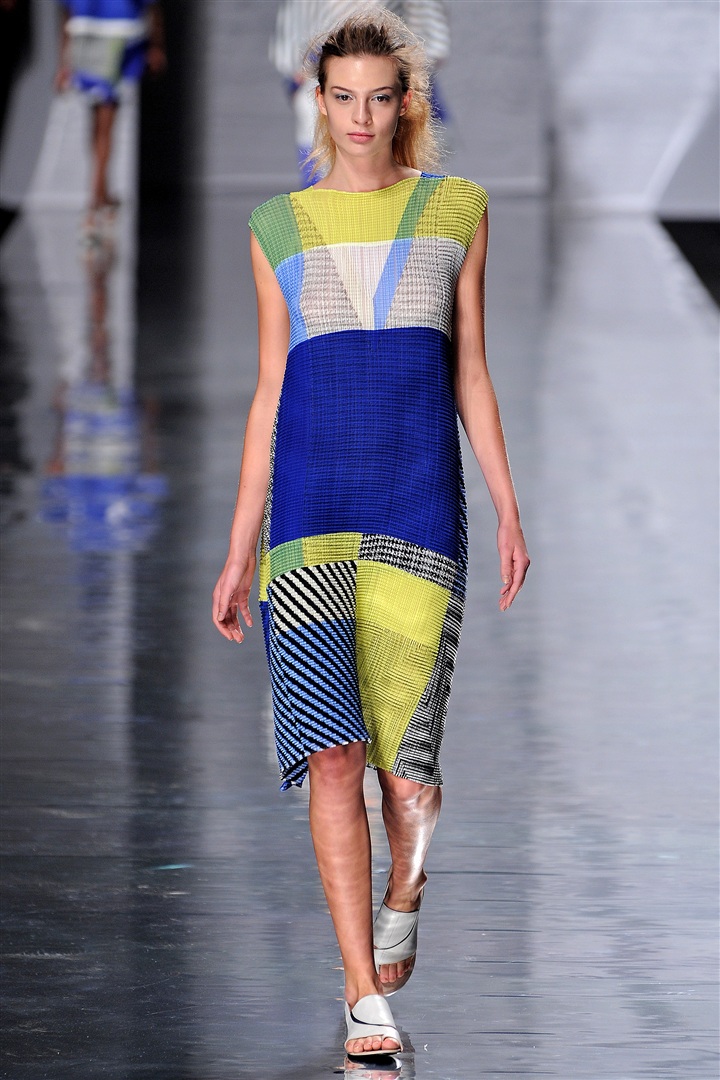 Issey Miyake 2013 İlkbahar/Yaz