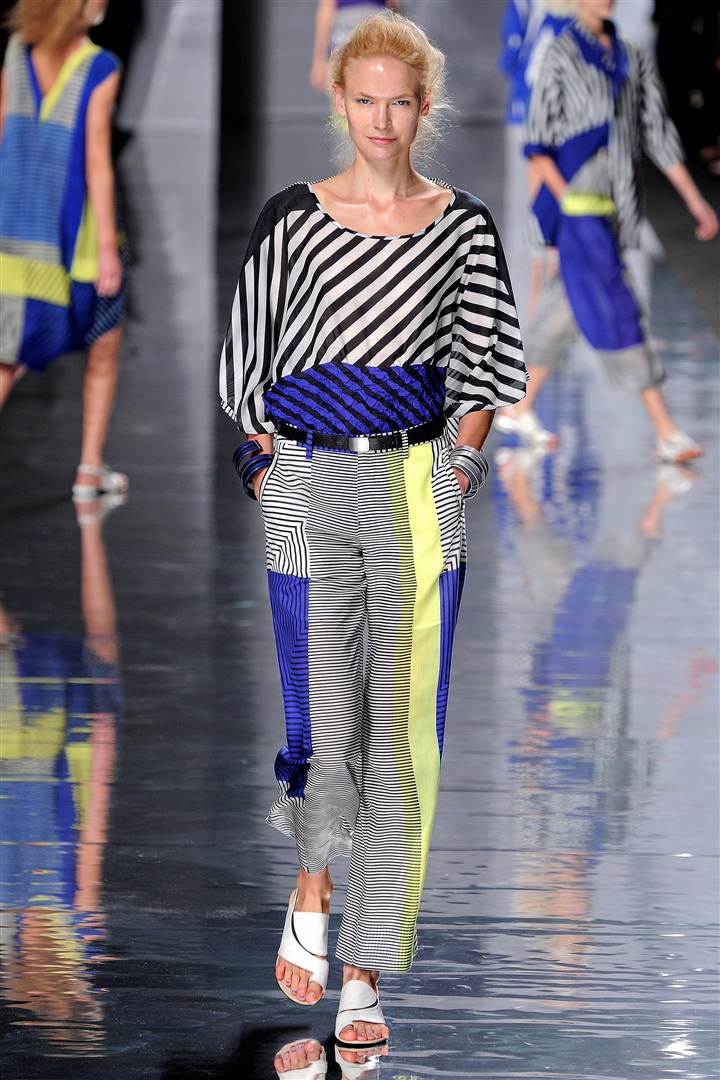 Issey Miyake 2013 İlkbahar/Yaz