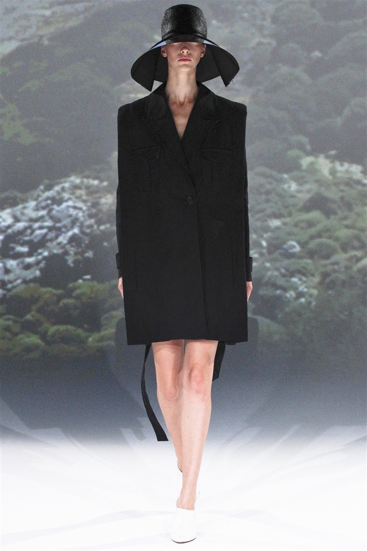 Hussein Chalayan 2013 İlkbahar/Yaz