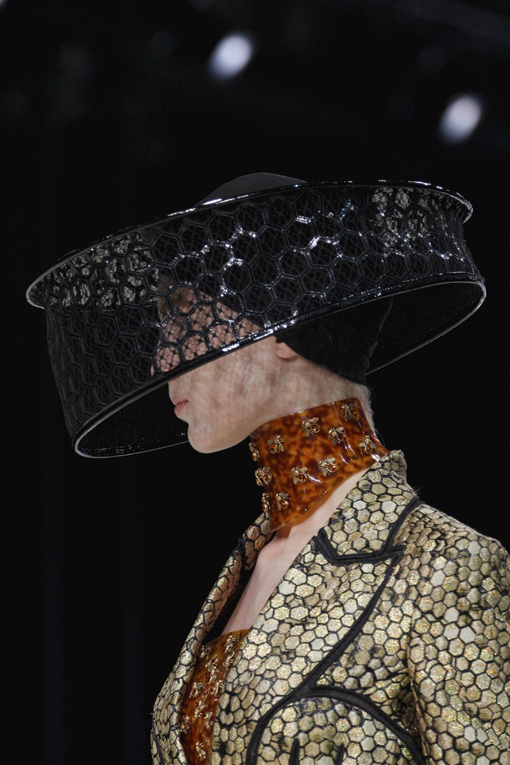 Alexander McQueen 2013 İlkbahar/Yaz Detay