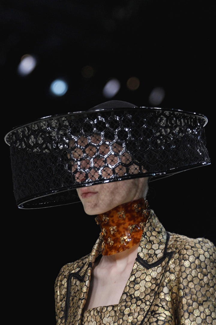 Alexander McQueen 2013 İlkbahar/Yaz Detay