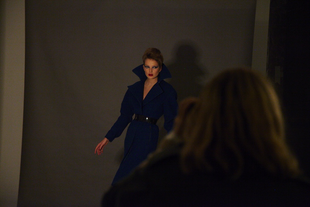 Çekim arkası: Eniko Mihalik Factory Girl oldu (Kasım 2012)