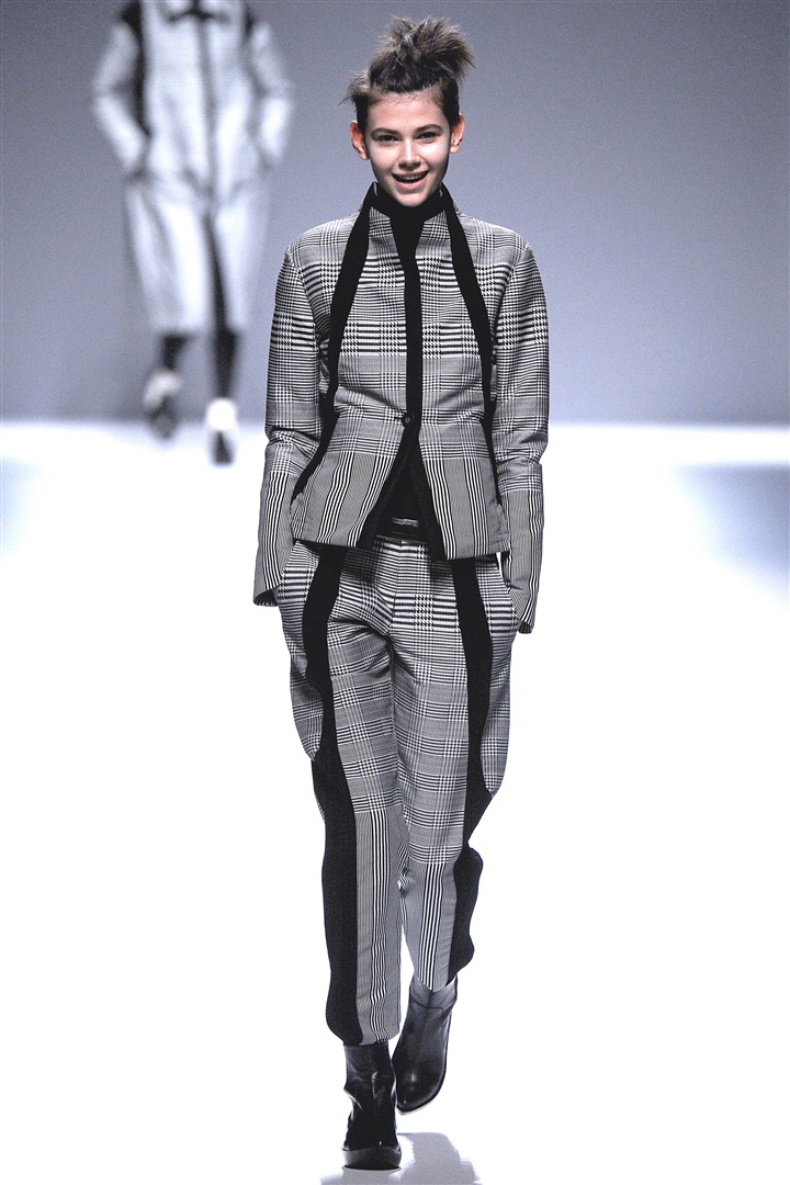 Issey Miyake 2013-2014 Sonbahar/Kış