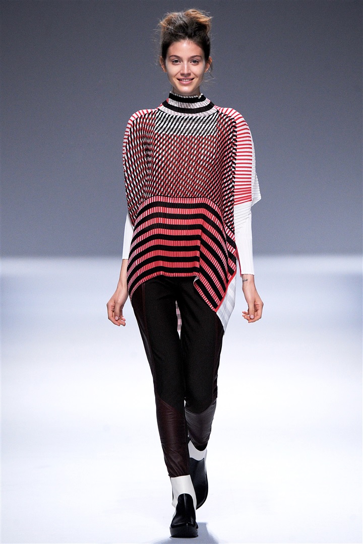 Issey Miyake 2013-2014 Sonbahar/Kış