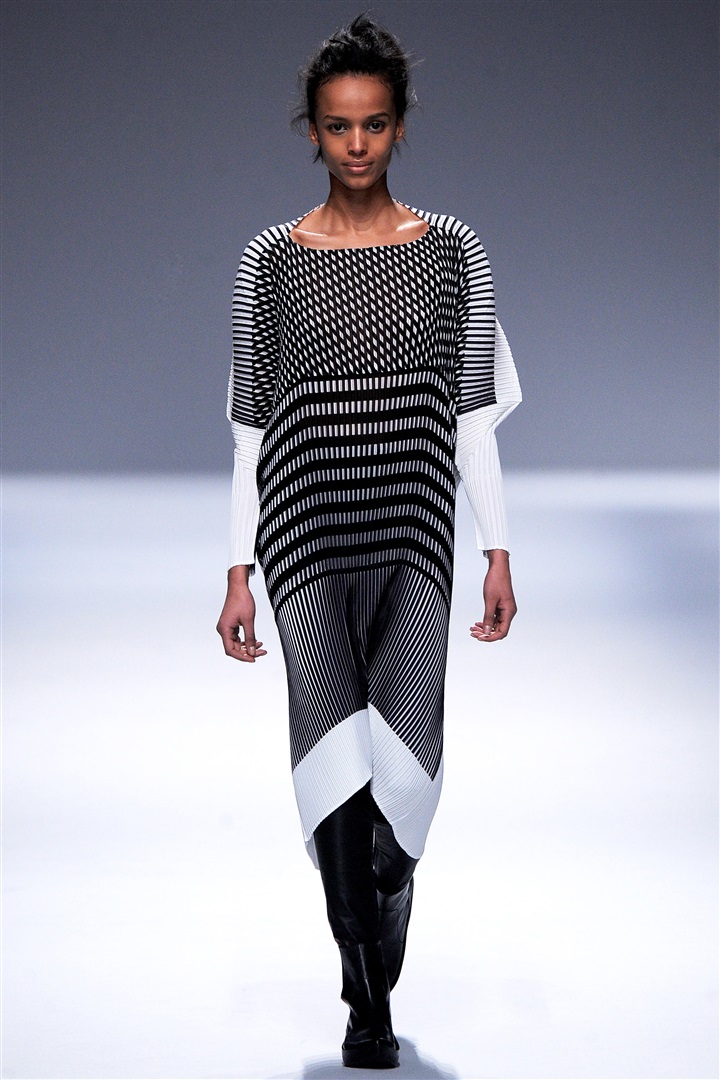 Issey Miyake 2013-2014 Sonbahar/Kış