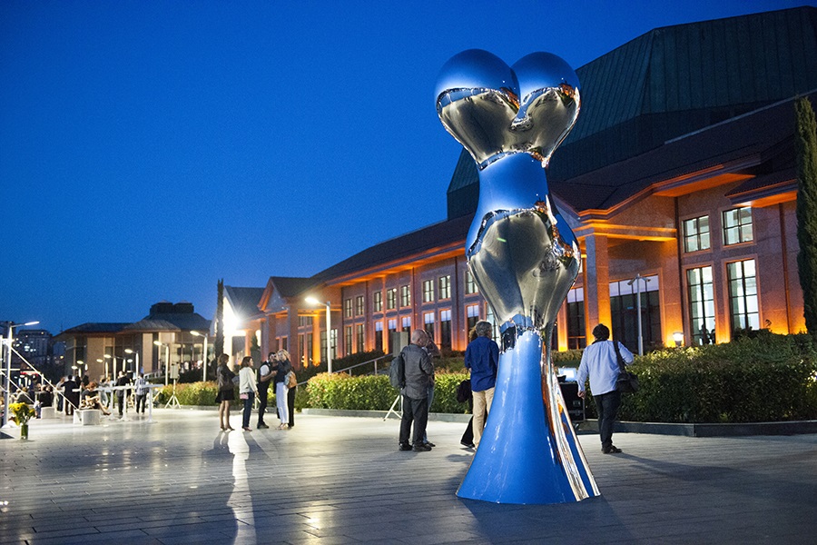 ArtInternational İstanbul açıldı. 