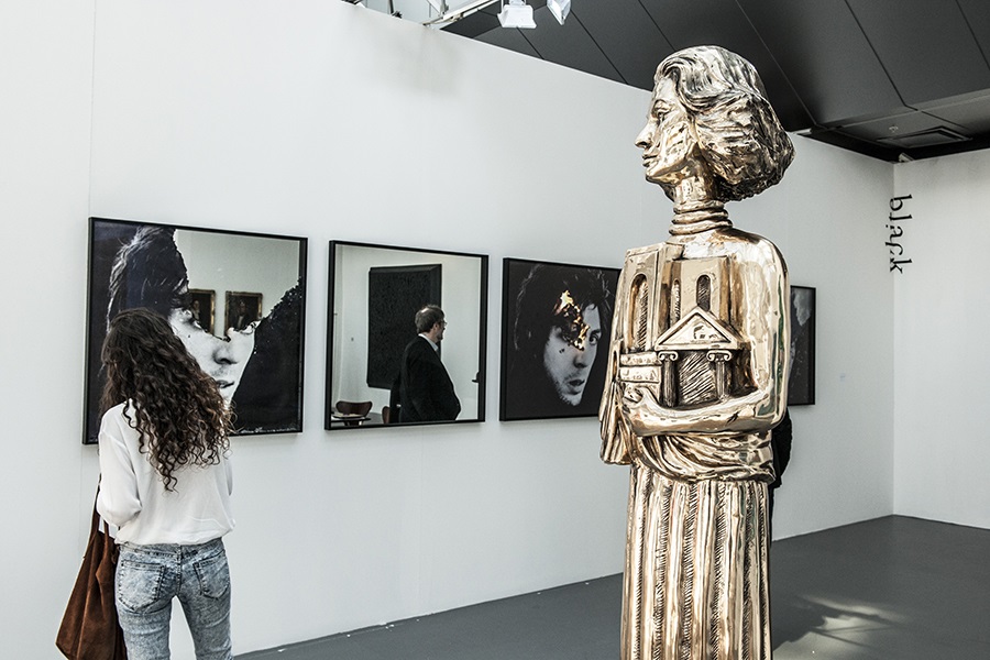ArtInternational İstanbul açıldı. 