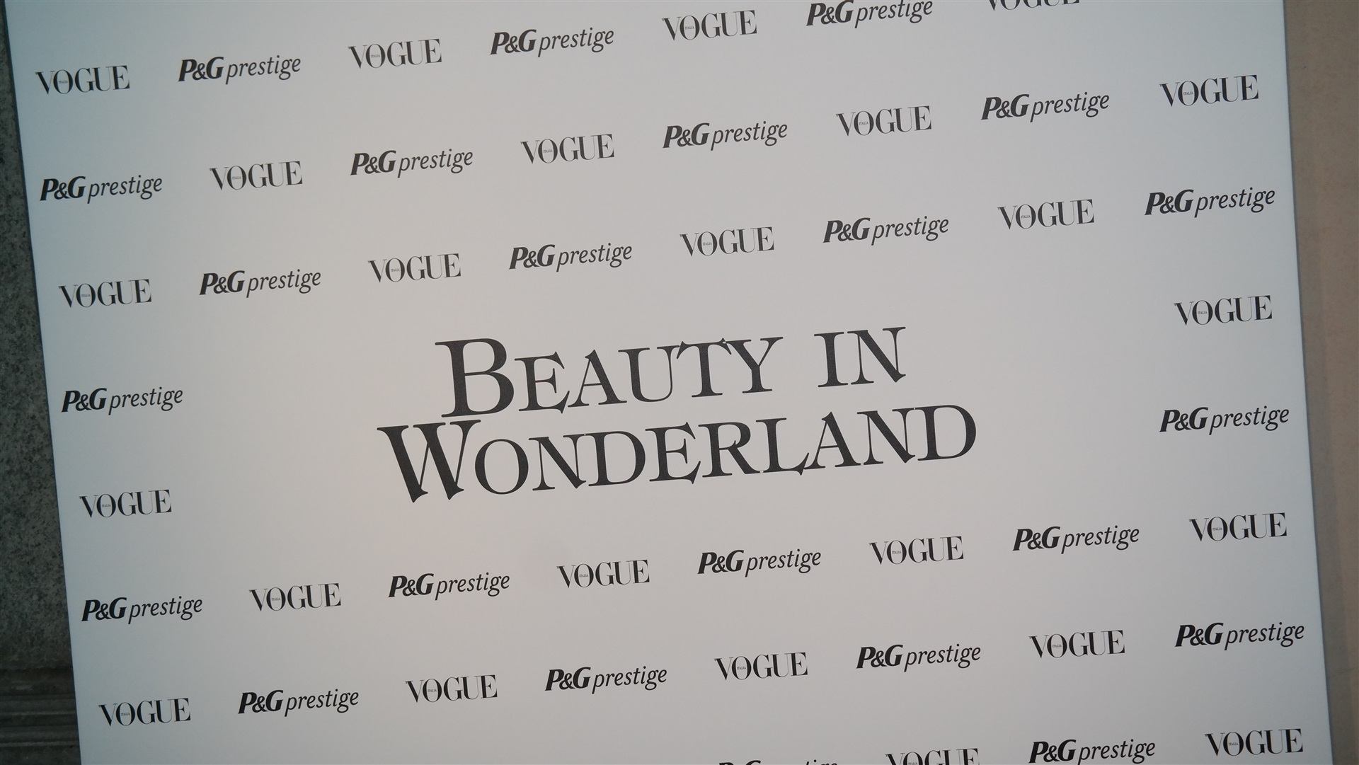 P&G Prestige ve Vogue Italia'dan Beauty in Wonderland