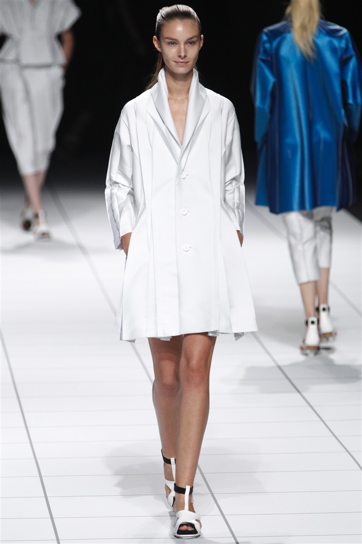 Issey Miyake 2014 İlkbahar/Yaz