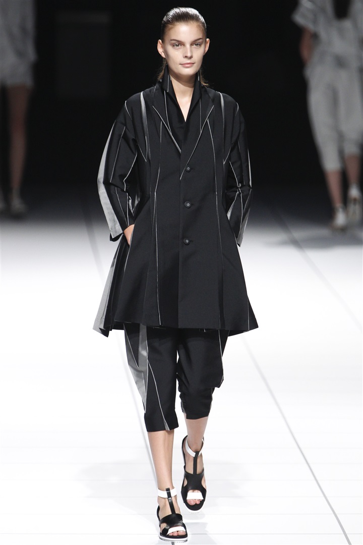 Issey Miyake 2014 İlkbahar/Yaz