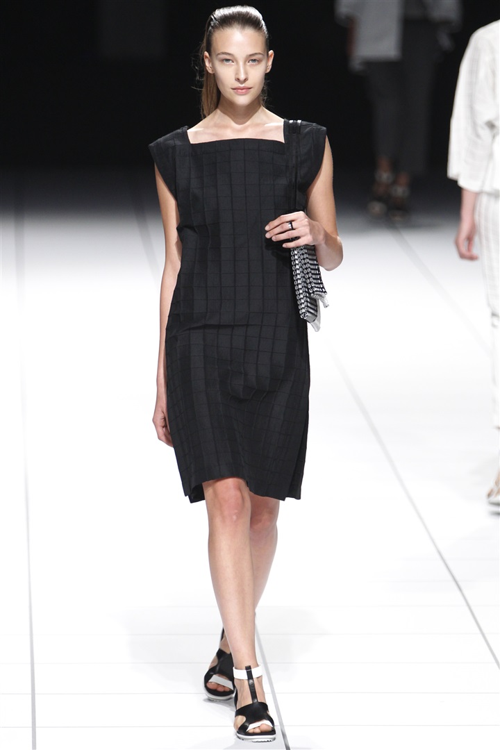 Issey Miyake 2014 İlkbahar/Yaz