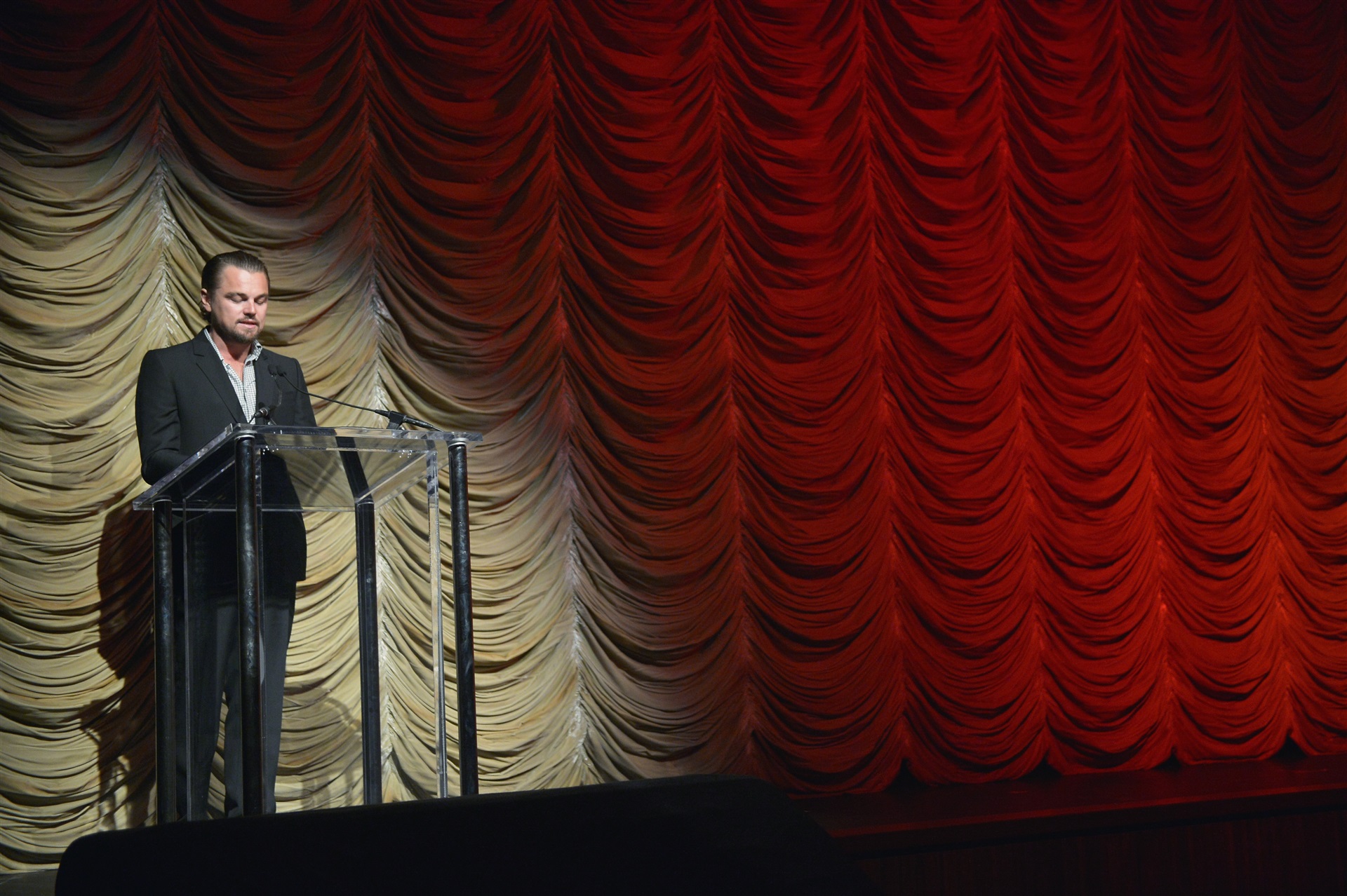 Gucci’nin destekçisi olduğu The Film Foundation ve Warner Bros. Entertainment işbirliği ile restorasyonu gerçekleşen 1955 yapımı “Rebel Without a Cause” filminin gösterimi yapıldı