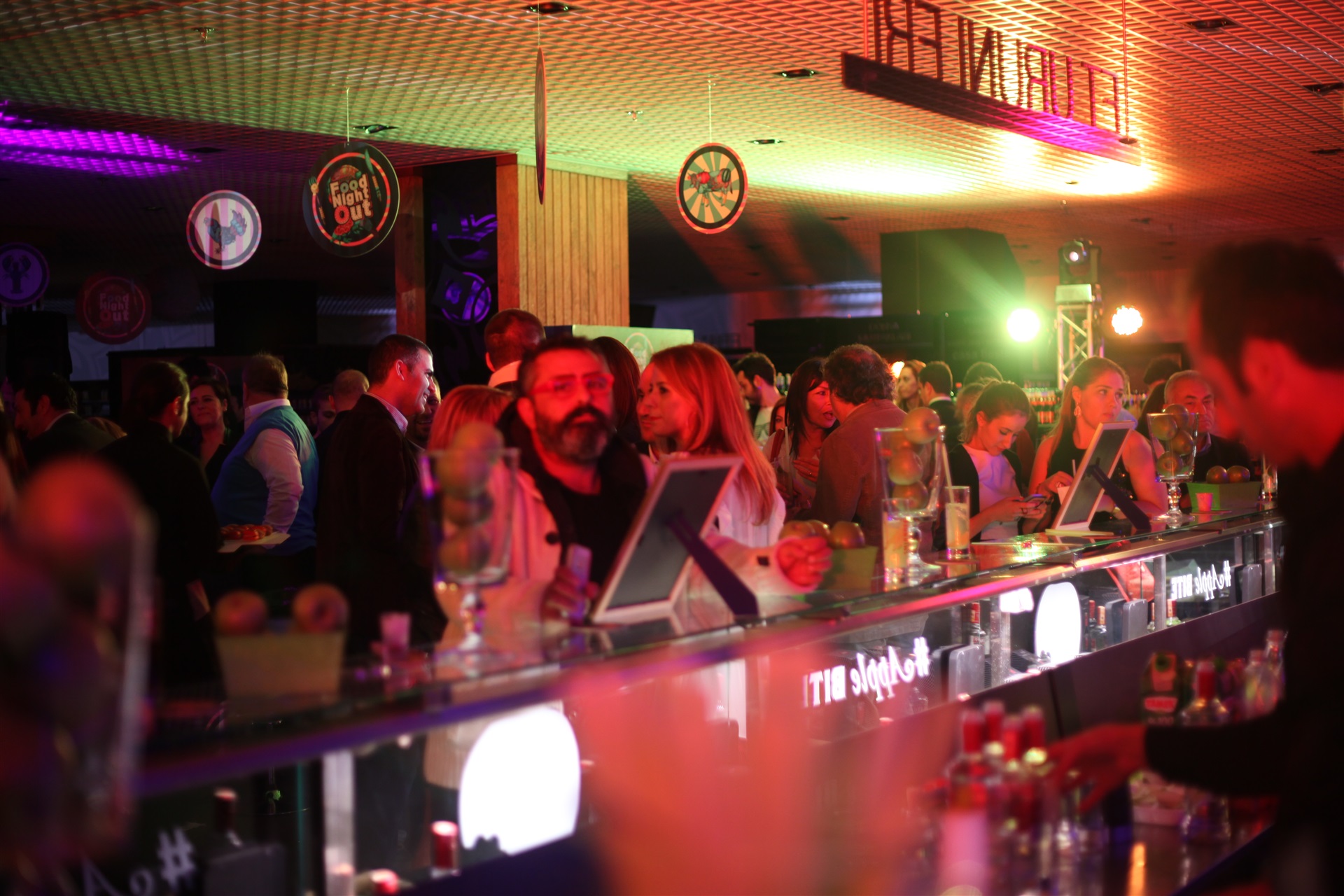 Macro Center marketin duzenledigi Food Night Out partisi