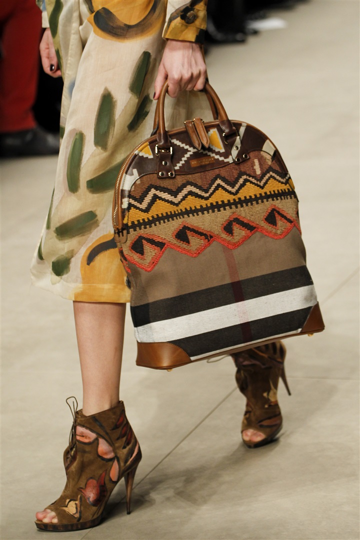 Burberry Prorsum 2014-2015 Sonbahar/Kış Detay