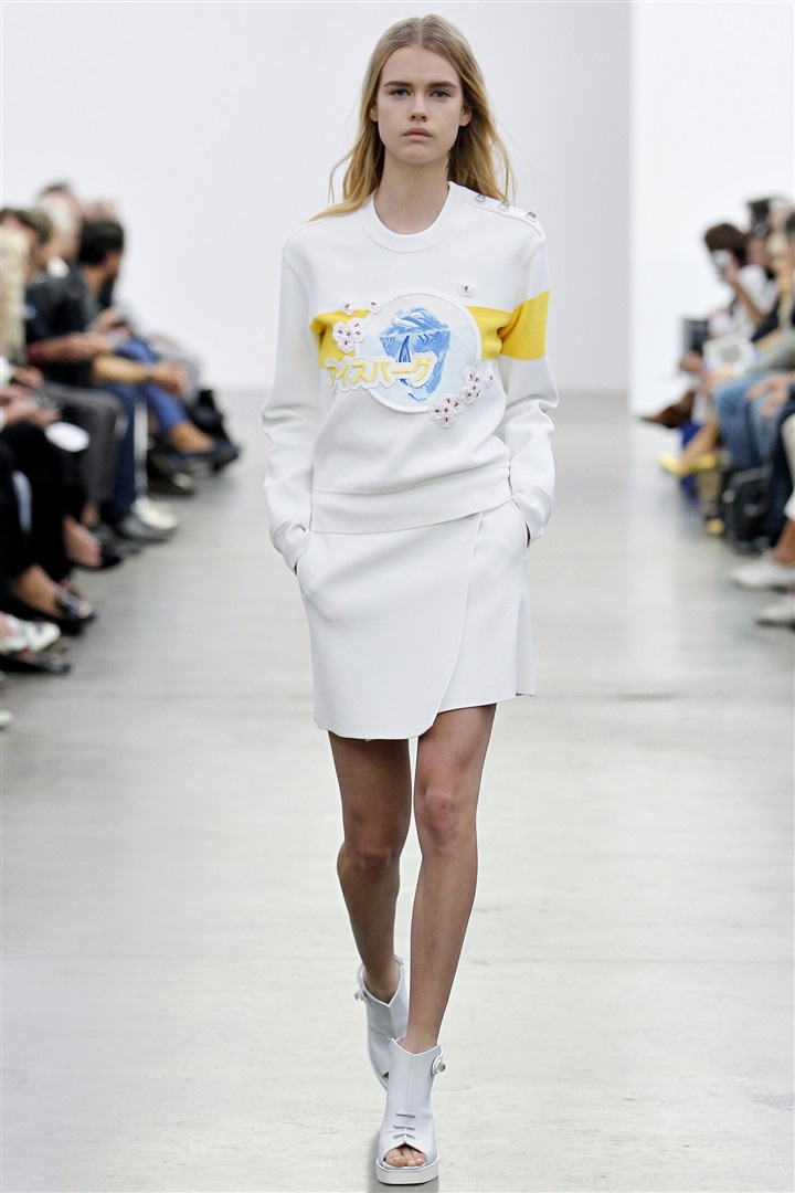 Sweatshirt