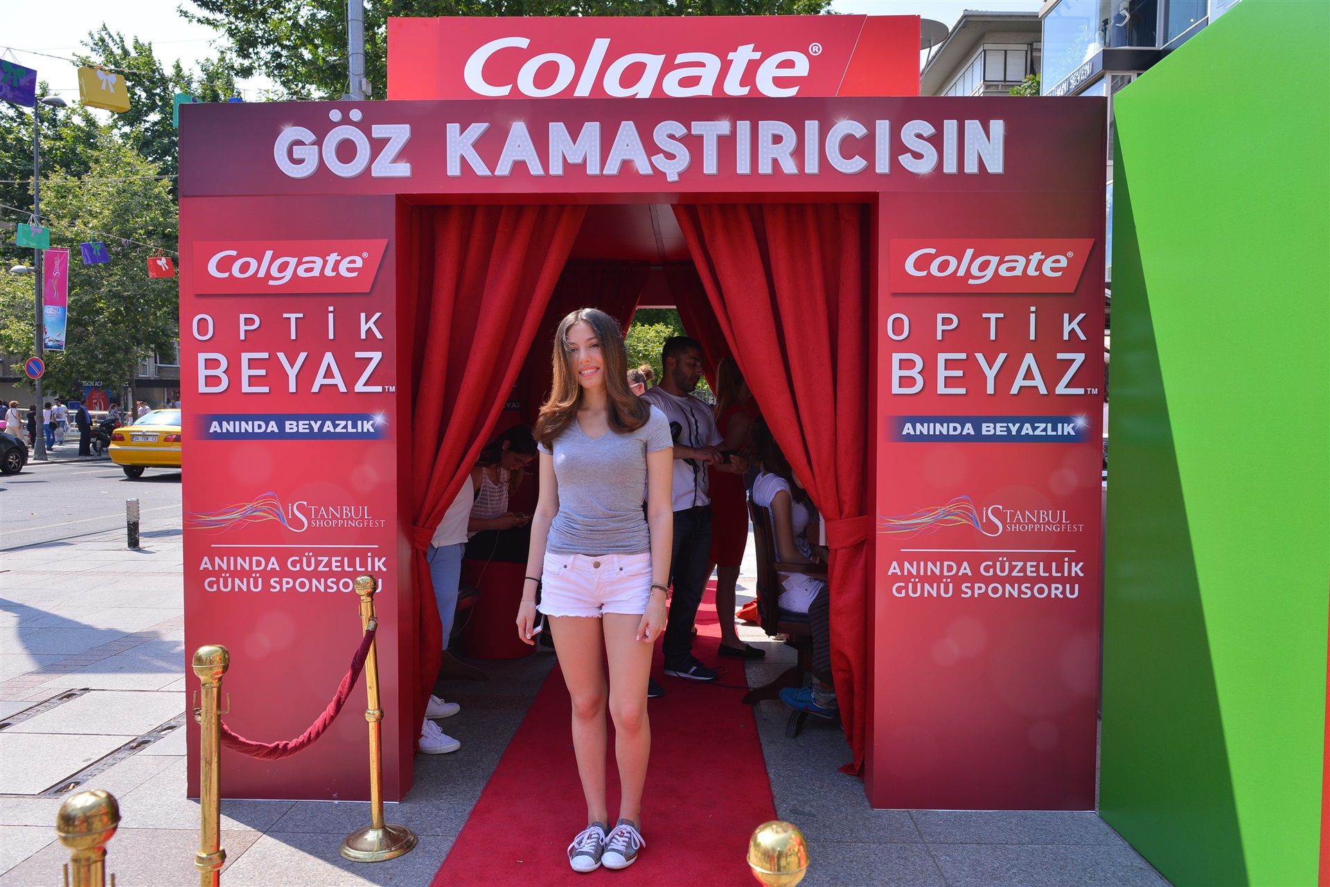 14 Haziran'da Bağdat Caddesi Colgate Anında Güzellik Partisi