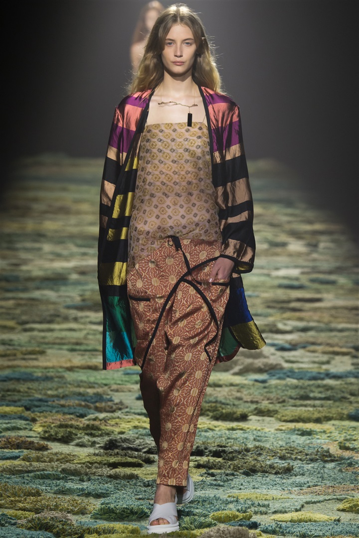 Dries Van Noten 2015 İlkbahar/Yaz