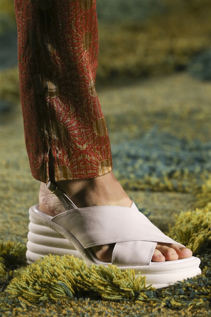 Dries Van Noten 2015 İlkbahar/Yaz Detay