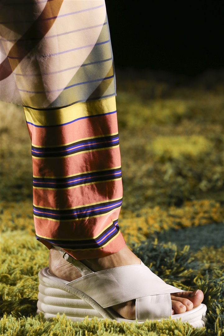 Dries Van Noten 2015 İlkbahar/Yaz Detay