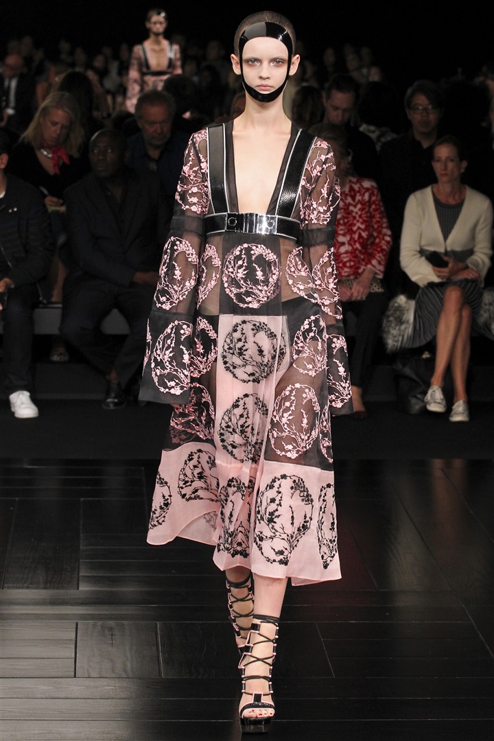 Alexander McQueen 2015 İlkbahar/Yaz