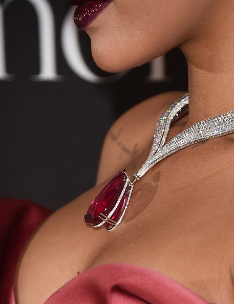 Rihanna'nın Diamond Ball Şıklığı 