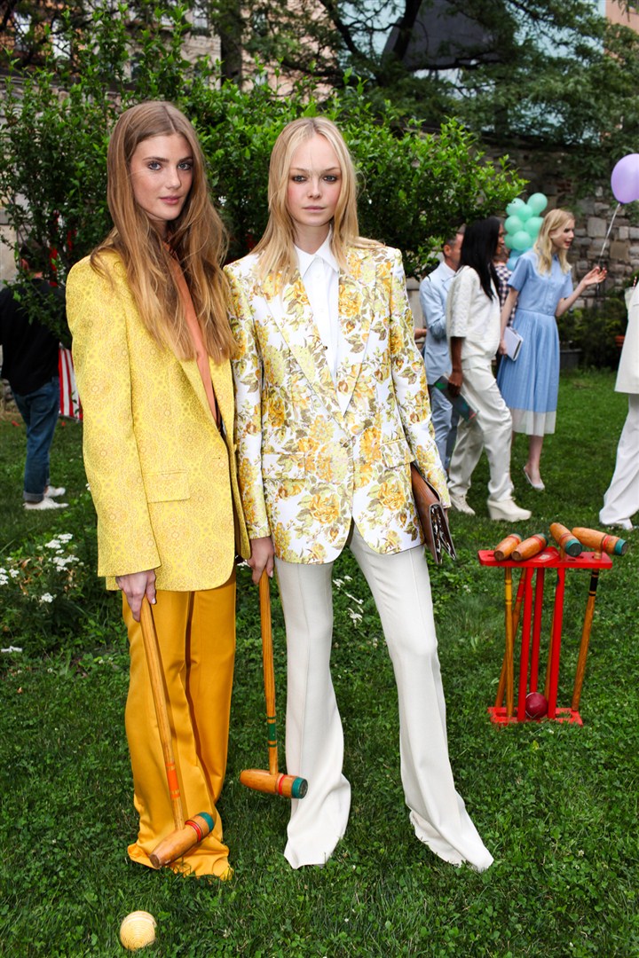 Stella McCartney, 2013 Resort Koleksiyonu?nu New York'ta bir bahçe partisiyle tanıttı.