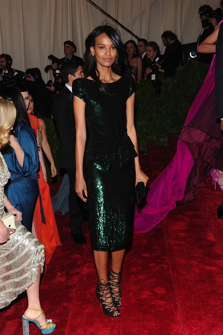 2012 Met Gala'nın konukları siyah renk tercihleriyle bu sezona ilham veriyorlar. 