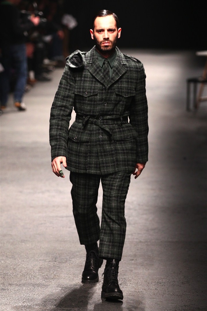 Ümit Benan 2012-2012 Sonbahar/Kış Erkek Giyim Koleksiyonu Milano'da podyumdaydı.