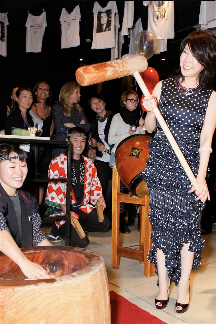 Tasarımcılar ve Vogue ailesi Fashion's Night Out Japonya için bir aradaydı.