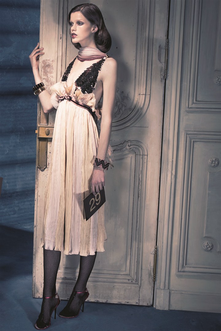 Louis Vuitton'un 2011 Pre-Fall Koleksiyonu, bu sonbahar çok retro ve çok güçlü.