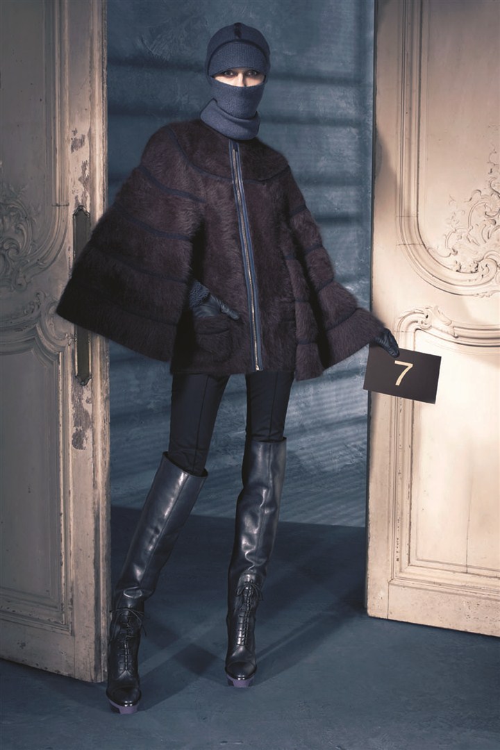 Louis Vuitton'un 2011 Pre-Fall Koleksiyonu, bu sonbahar çok retro ve çok güçlü.