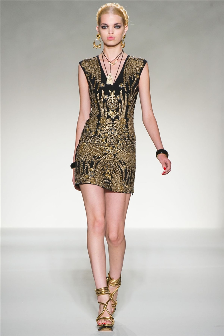 Moschino 2012 İlkbahar/Yaz