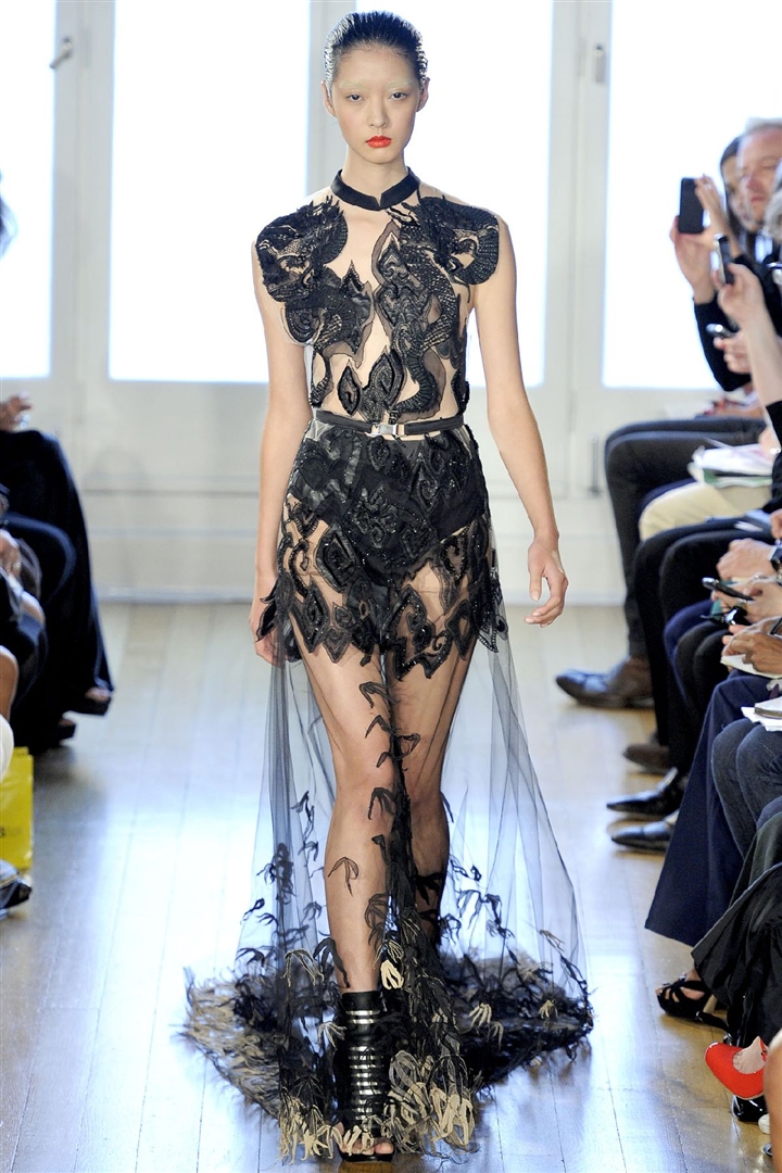 Julien Macdonald 2012 İlkbahar/Yaz