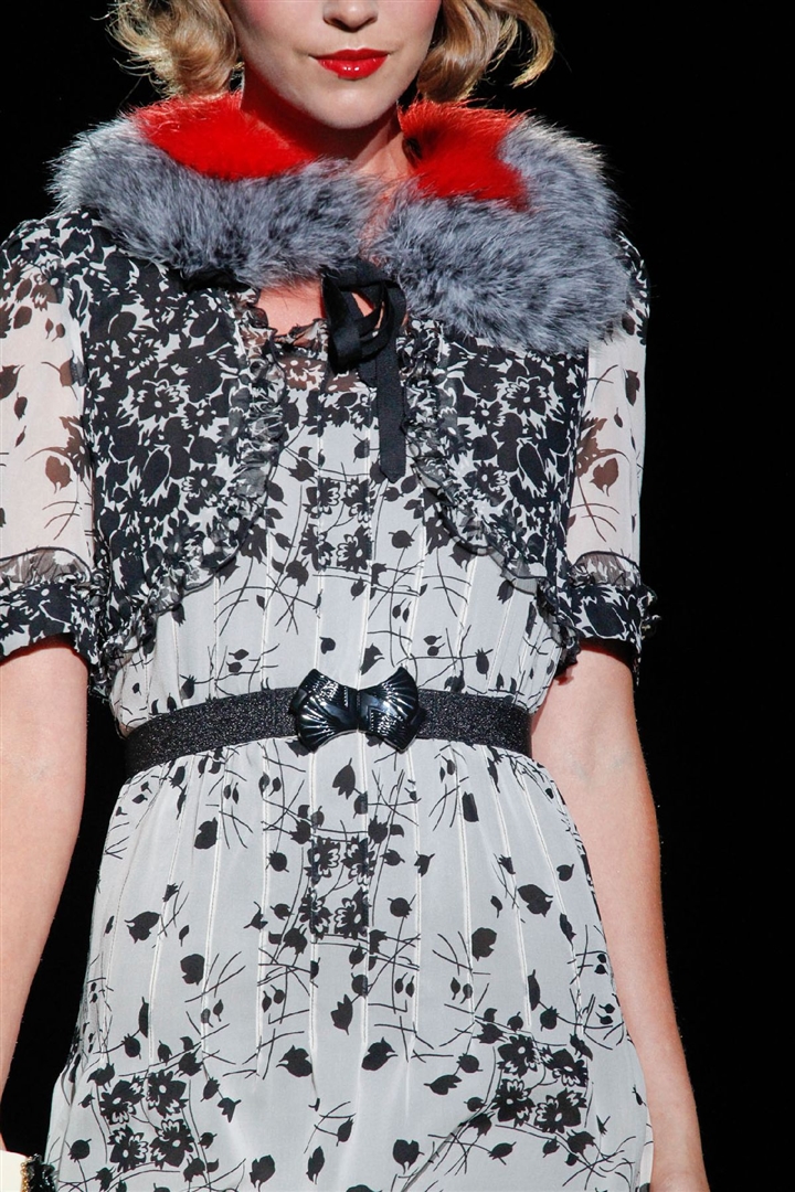 Anna Sui 2012 İlkbahar/Yaz Detay