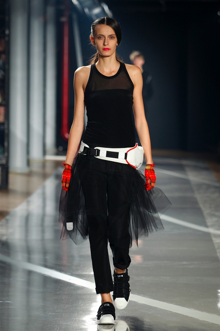 Y-3 2012 İlkbahar/Yaz