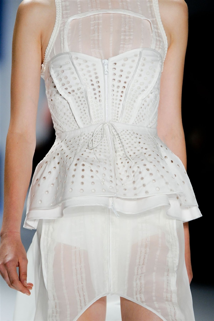 Vera Wang 2012 İlkbahar/Yaz Detay