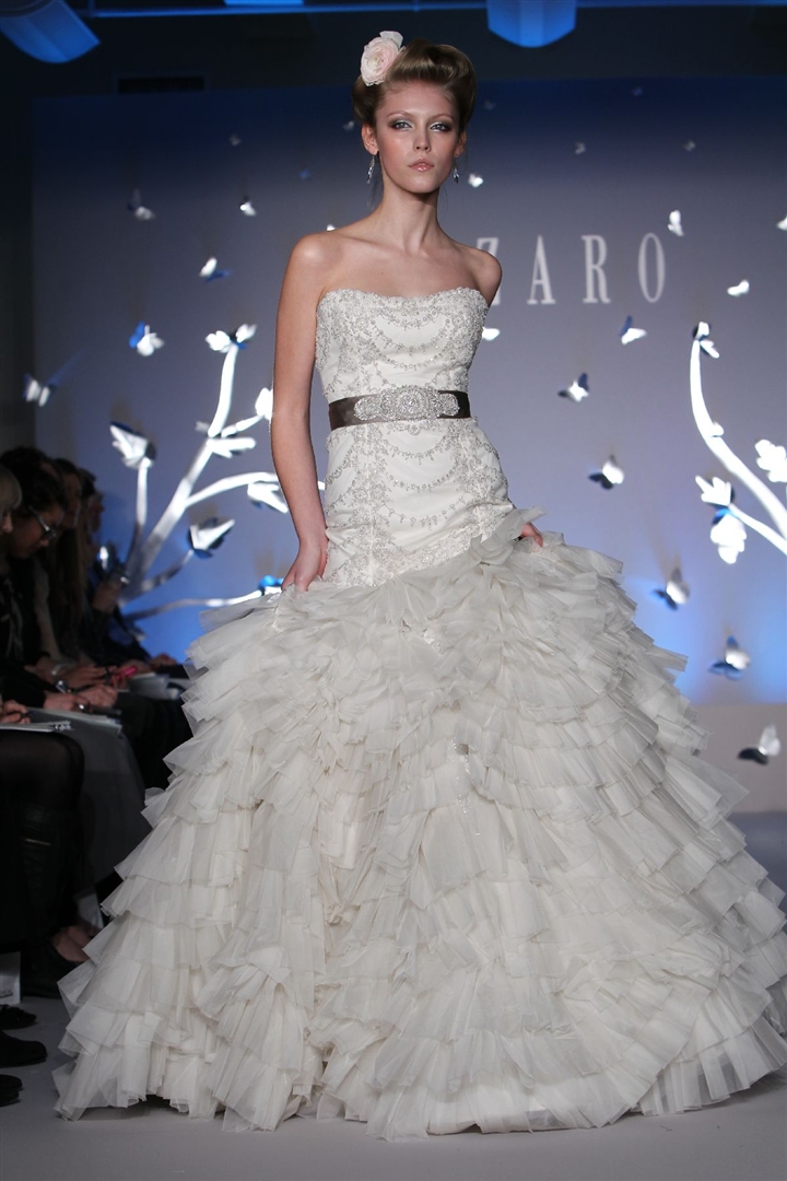 Lazaro 2012 İlkbahar/Yaz Gelinlik