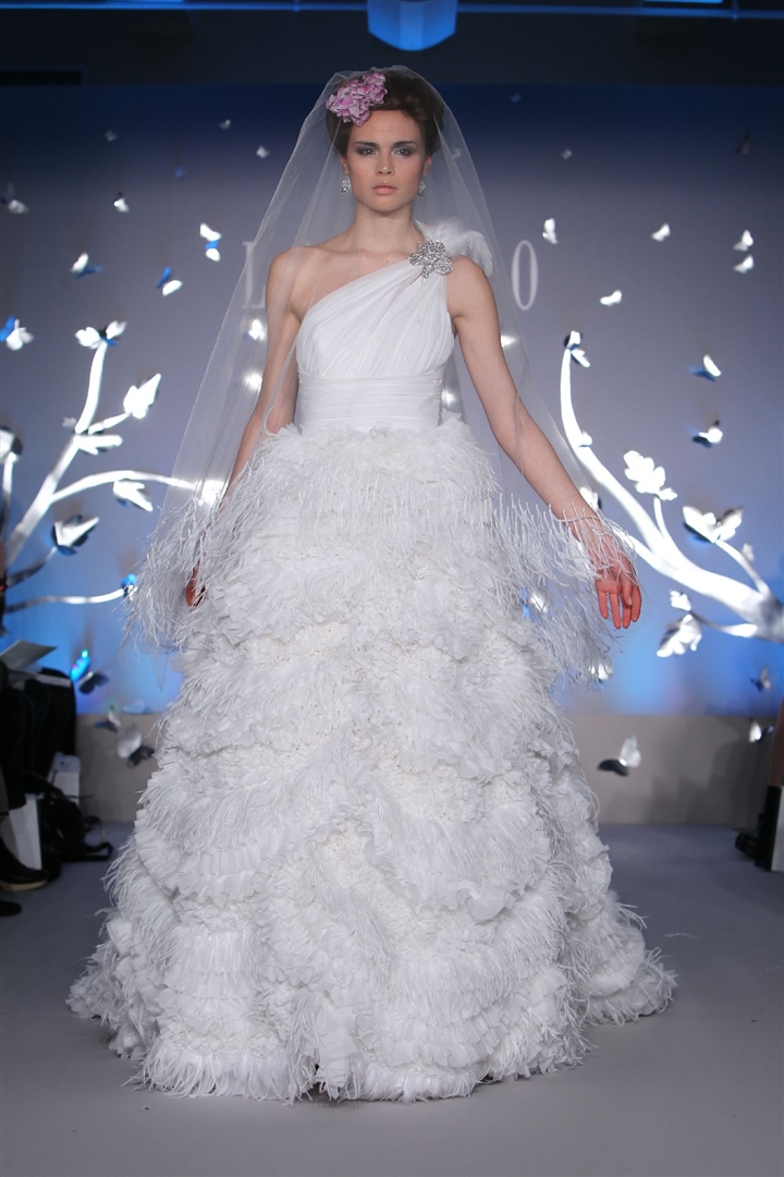 Lazaro 2012 İlkbahar/Yaz Gelinlik