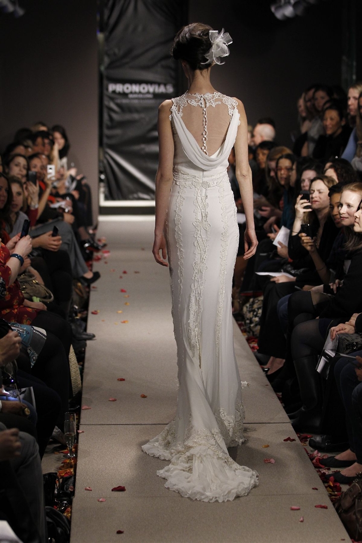 Pronovias 2012 İlkbahar/Yaz Gelinlik