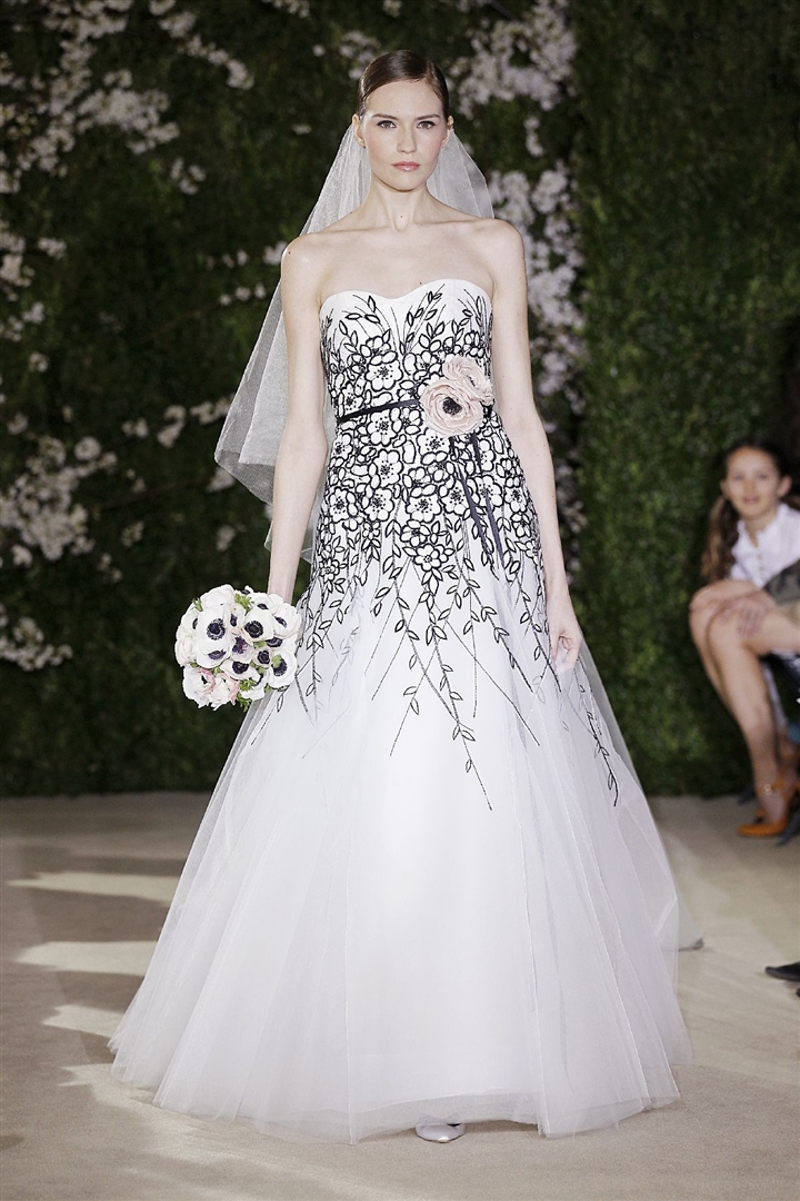 Carolina Herrera 2012 İlkbahar/Yaz Gelinlik