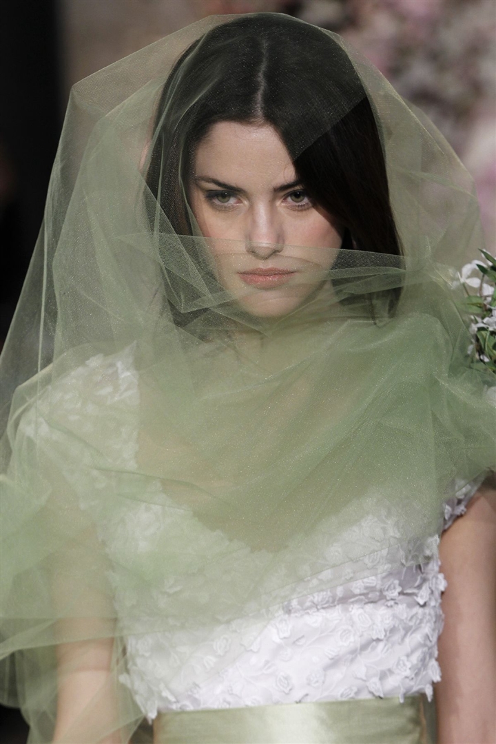 Oscar de la Renta 2012 İlkbahar/Yaz Gelinlik Detay