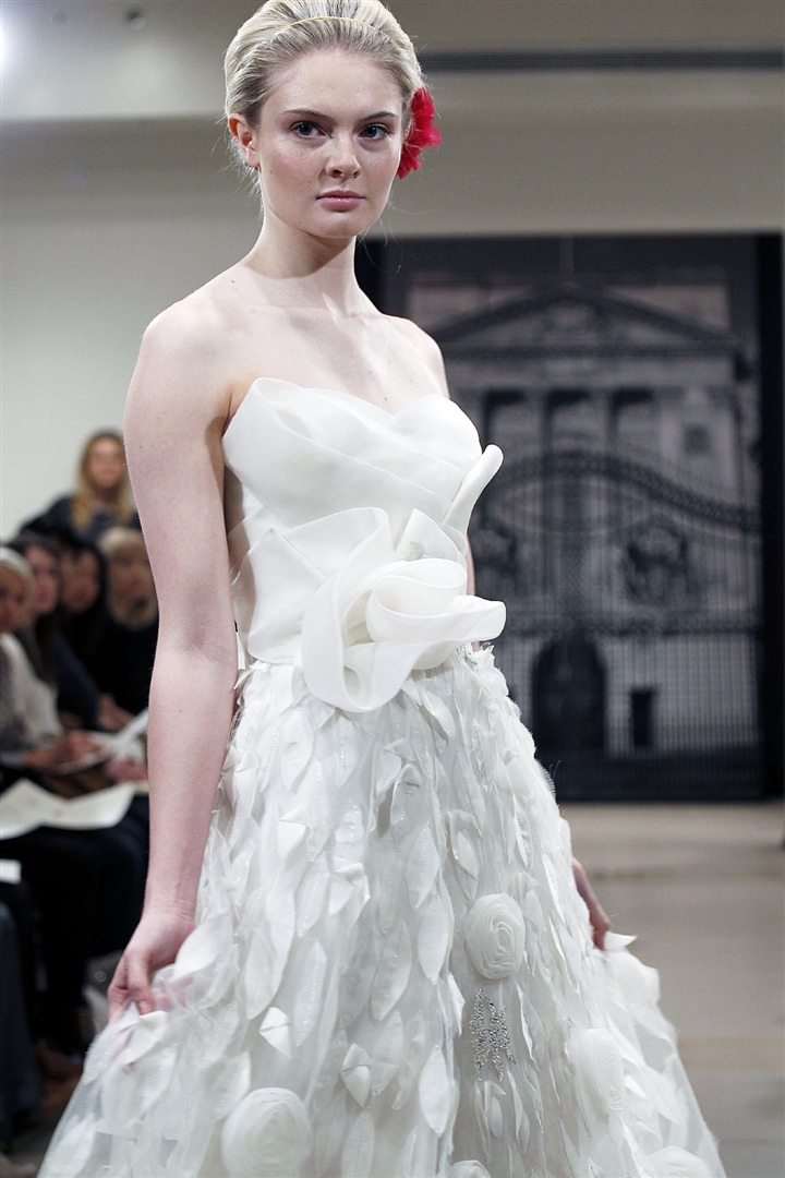 Reem Acra 2012 İlkbahar/Yaz Gelinlik Detay