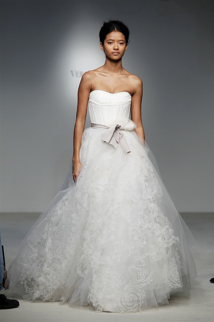 Vera Wang 2012 İlkbahar/Yaz Gelinlik