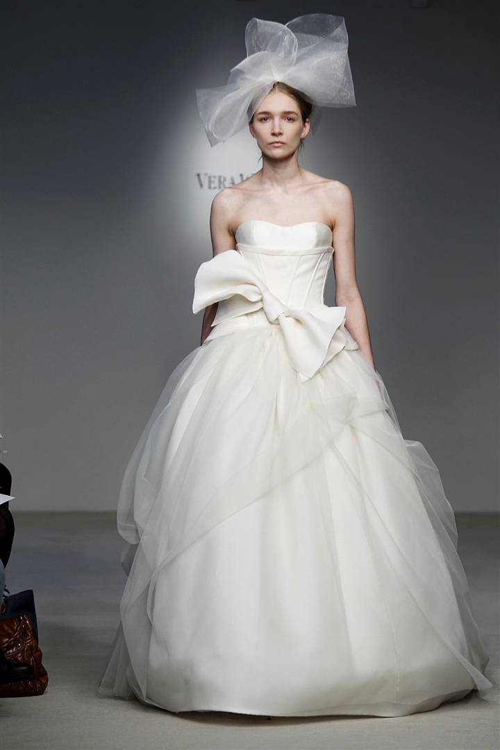 Vera Wang 2012 İlkbahar/Yaz Gelinlik